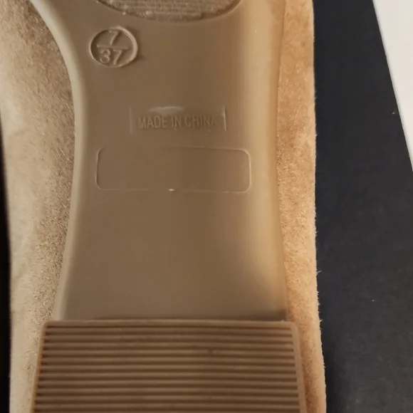 Lulu's NWOT Tan Leather Flats Slip-On Loafers - Picture 3 of 8